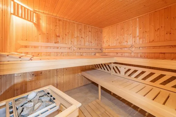 Sauna  Ferienhaus Sonnendeck mit Sauna, Kamin & Terrasse für 12 Personen