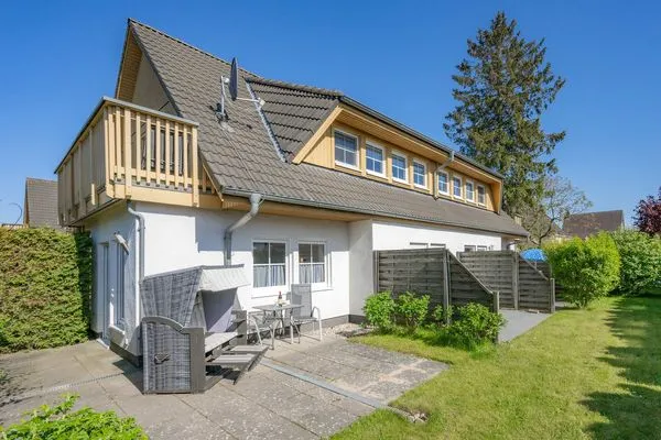 Fassade / Eingang  Ferienwohnung Inselnest mit Terrasse & Strandkorb - nur 500 Meter bis zum Strand