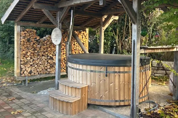 Whirlpool  Ferienwohnung Mittschiffs mit Sauna, Whirpool & Garten - nur 500 Meter zum Meer