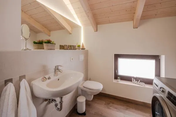 Badezimmer  Apartment Brücke mit Garten, Sauna & Hot-Tube - nur 500 Meter zum Strand
