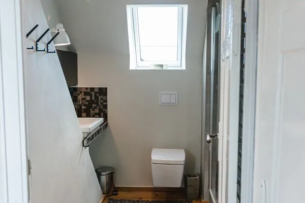 Badezimmer mit Dusche und WC im OG  Ferienhaus Friedrich 15