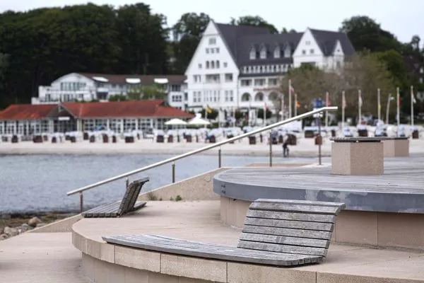Strand und Promenade in Glücksburg  Ferienhaus Friedrich 15