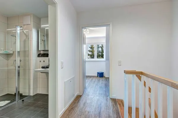 Fassade / Eingang  Ferienhaus Ostseeparadies mit 2 Bädern und Terrasse - der Strand ist nur 800 Meter entfernt