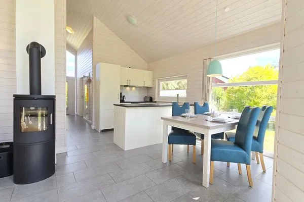 Wohnzimmer  Ferienhaus "Kiek Ut" im Ferienpark Holm an der Ostsee