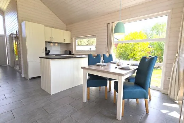 Küche / Küchenzeile  Ferienhaus "Kiek Ut" im Ferienpark Holm an der Ostsee