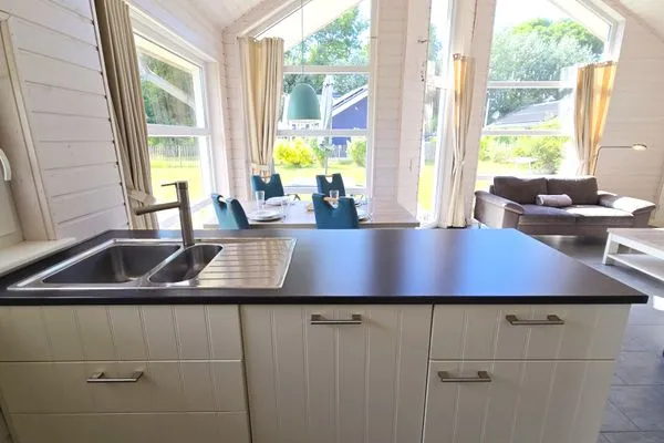 Küche / Küchenzeile  Ferienhaus "Kiek Ut" im Ferienpark Holm an der Ostsee