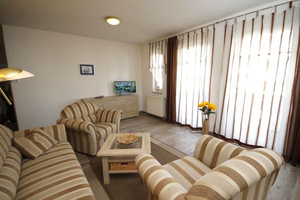  Strandschlösschen Haus II Fewo 17 Kühlungsborn-West - Wohnzimmer