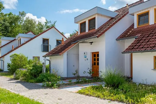Hausansicht Ferienpark Freesenbruch Reihenhaus 6 - Delfin