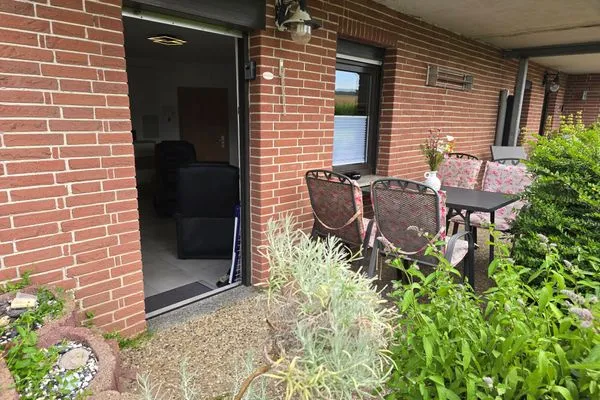 Terrasse  FeWo Ostseeglück im Jasmund-Paradies mit Terrasse und haustierfreundlich