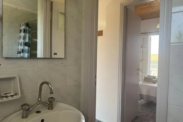 Bathroom  Tassos 1