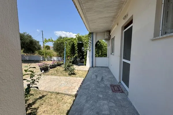 Fassade / Eingang  Tassos 2