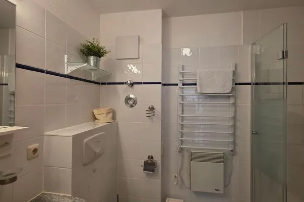 Bathroom Ferienwohnungen Fischerstieg Losteneck