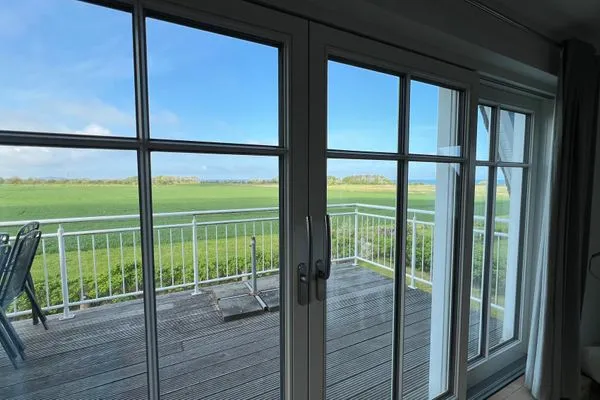 Meerblick  Ferienwohnung Inselblick - bis Hiddensee und nach Mön