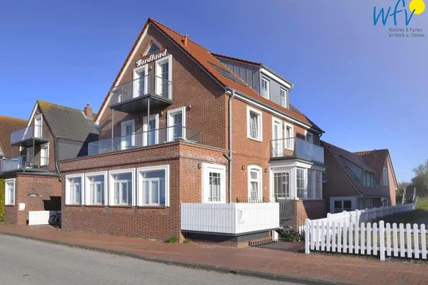 Hauptansicht Haus Nordland Ferienwohnung Gartenblick