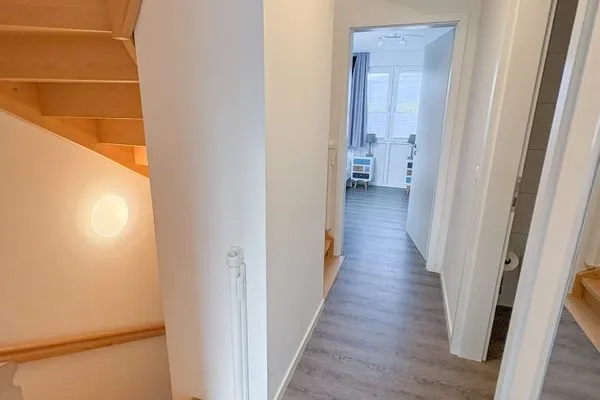 Blick Treppe und 1. OG  Inselblick (E014)