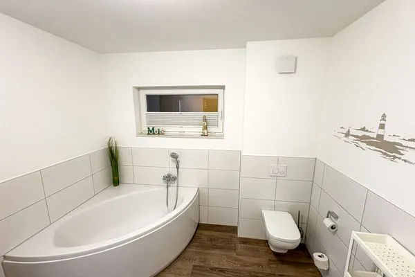 Bad mit Badewanne  Meerglück (50.0.M)