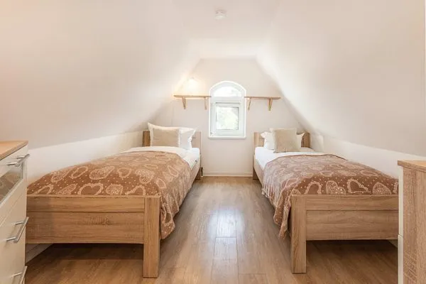 Schlafzimmer  Villa Sanke App. Seeblick nur 200 Meter zum Strand mit Ostseeblick