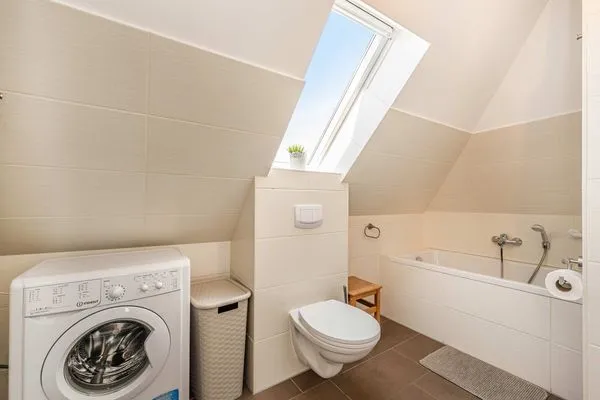 Badezimmer  Villa Sanke App. Seeblick nur 200 Meter zum Strand mit Ostseeblick