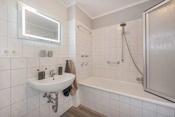 Badezimmer  Ferienwohnung Lieblingseck nur 400 m zum Strand mit Balkon