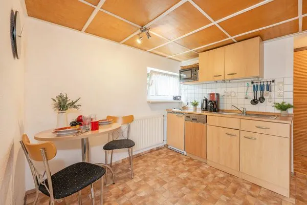 Küche / Küchenzeile  Ferienwohnung Kristin mit Garten und Terrasse