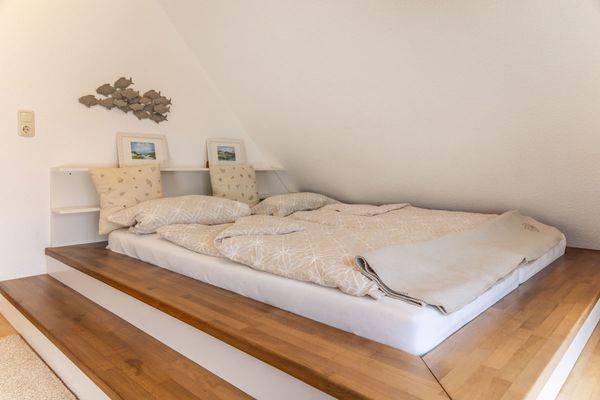  Ferienhaus Mühlenblick 37 Carolinensiel - Schlafzimmer