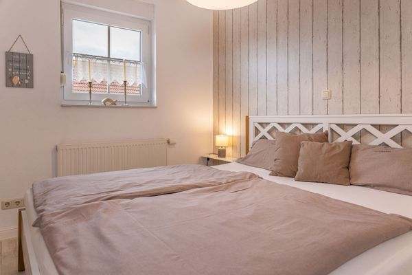  Ferienhaus Mühlenblick 50C Carolinensiel - Schlafzimmer