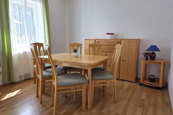 Wohnzimmer  Ferienwohnung Feuerstein - in Hafennähe