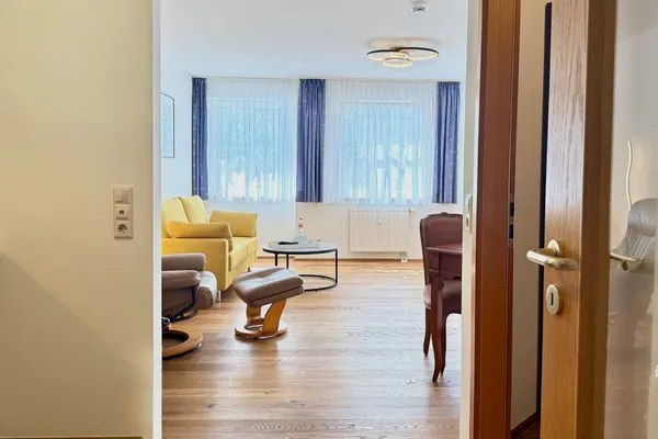  Ferienwohnung Inselwohnung Lindau Insel - Blick in Wohnzimmer