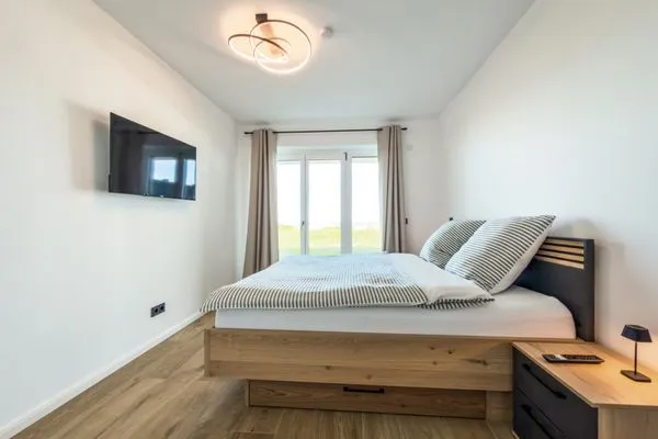 TV / Multimedia  Duhner Spitze Nr. 4