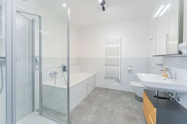 Badezimmer  NEU FeWo Kreidewald