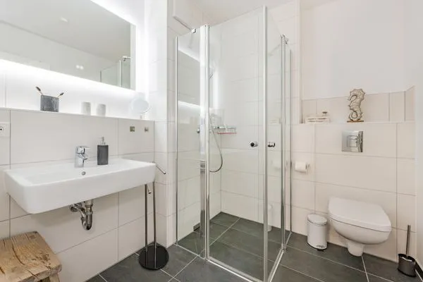 Badezimmer  Ferienhaus Meeresrauschen nur 700 m zum Strand mit Terrasse
