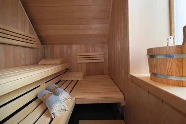 Sauna  Störtebekers Reethus mit Sauna, Kamin und Terrasse