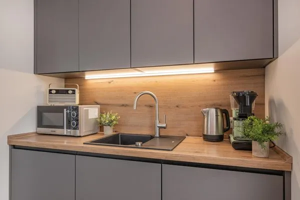 Küche / Küchenzeile  Störtebekers Reethus mit Sauna, Kamin und Terrasse