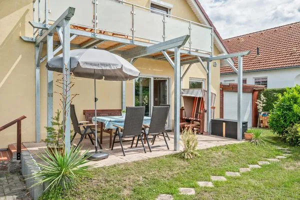 Terrasse  Ferienhaus Albatros mit Terrasse, Balkon und Garten