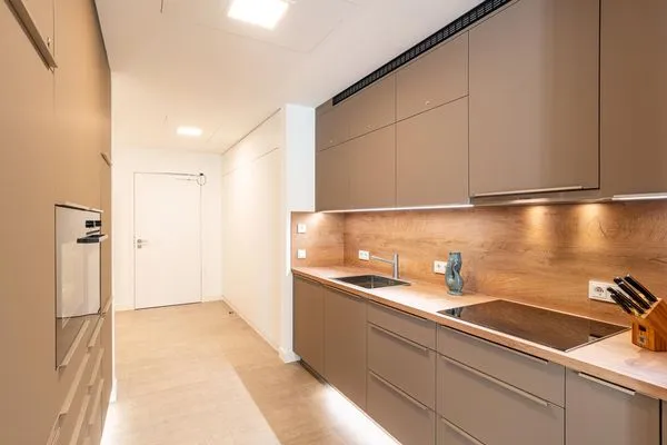 Küche / Küchenzeile  Apartment Edelweiss mit Sauna, Terrasse und privaten Zugang zum Haff