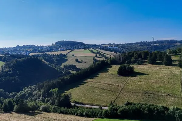 Aussicht auf die umliegende Landschaft  Finkenblick