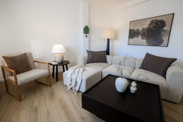 Stilvolles, modernes Wohnzimmer  Finkenblick