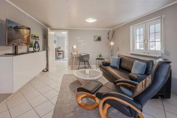 Hauptansicht  Ferienwohnung Sanddorn mit Terrasse und nur 400 m zum Strand