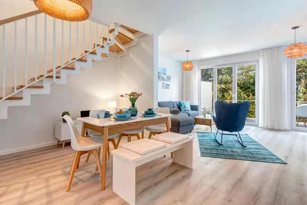 Wohnzimmer  Ferienwohnung Ostseenest Bernstein mit Terrasse & nur 800 m zum Strand