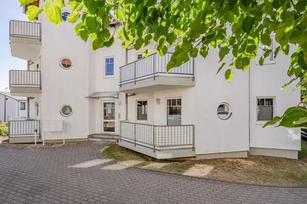 Fassade / Eingang  Ferienwohnung Achterliek nur 300 m zum Strand mit Balkon