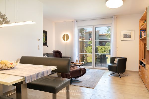  FeWo Küstenglück Laboe - Wohnzimmer