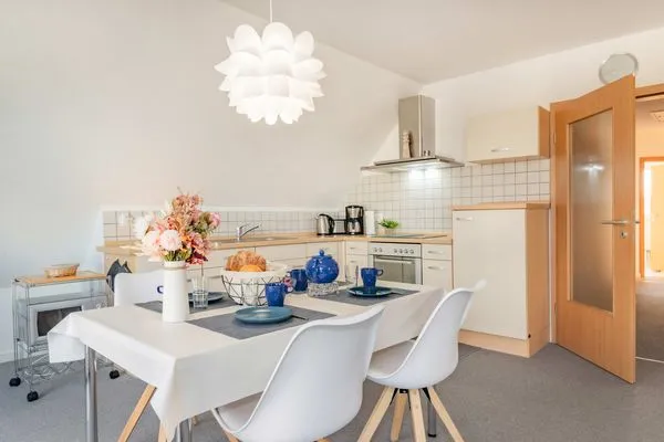 Küche / Küchenzeile  Ferienwohnung Thusnelda mit Balkon und nur 500 m zum Strand