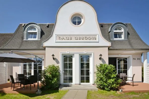 Fassade / Eingang Haus Usedom App. MeeresKlang nur 350 m bis zum Strand mit Balkon