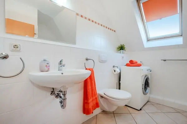 Badezimmer  Ferienhaus Golfblick mit Sonnenterrasse und Kamin