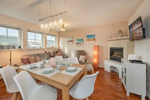 Hauptansicht  Ferienwohnung Strandbrise mit Kamin und Balkon