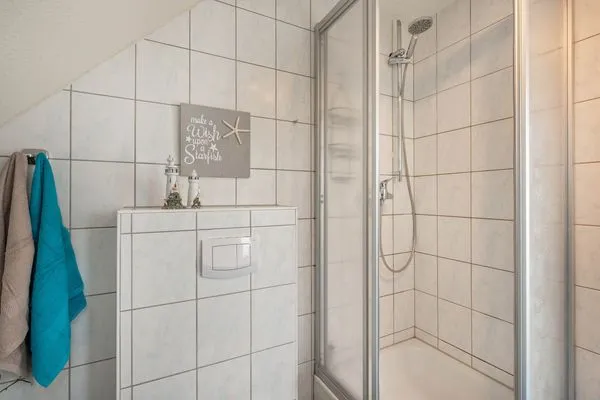 Badezimmer  Ferienwohnung Strandbrise mit Kamin und Balkon
