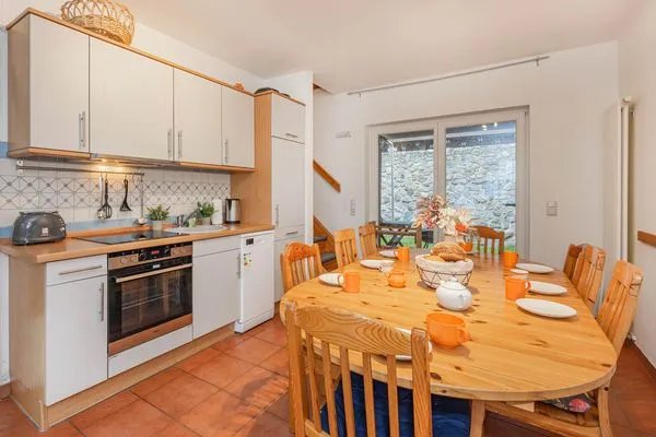 Küche / Küchenzeile  Ferienhaus Rad Kapitän direkt am See mit Sauna und Terrasse