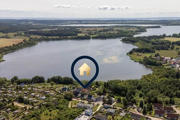 Vogelperspektive  Ferienhaus Rad Kapitän direkt am See mit Sauna und Terrasse