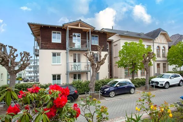 Fassade / Eingang  Ferienwohnung Auszeit nur 100 m zum Strand mit Balkon