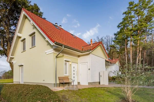 Fassade / Eingang  Ferienhaus Anemone mit Kamin und großer Sonnenterrasse